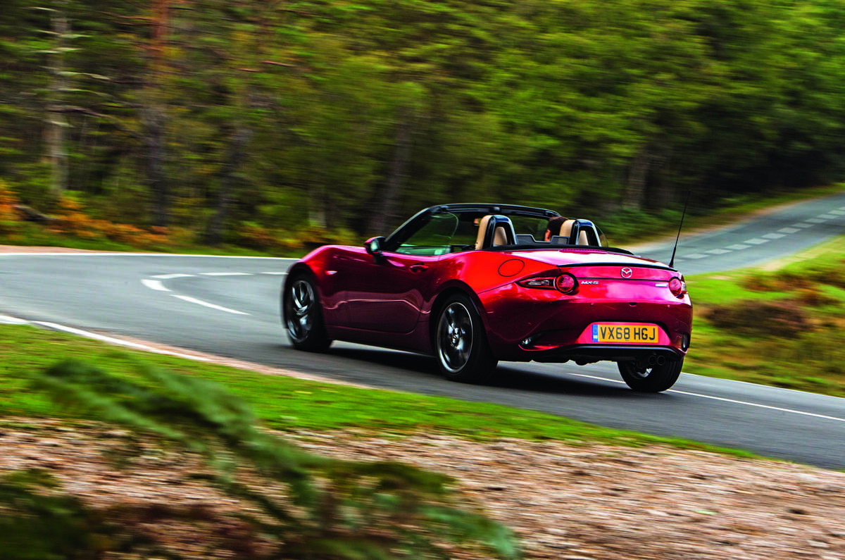 Mazda MX-5 - cornering rear