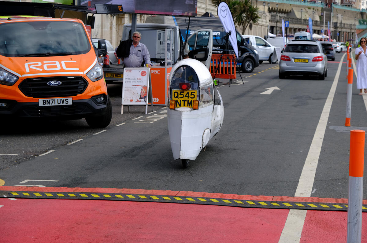 rear of Cedric Lynch bike