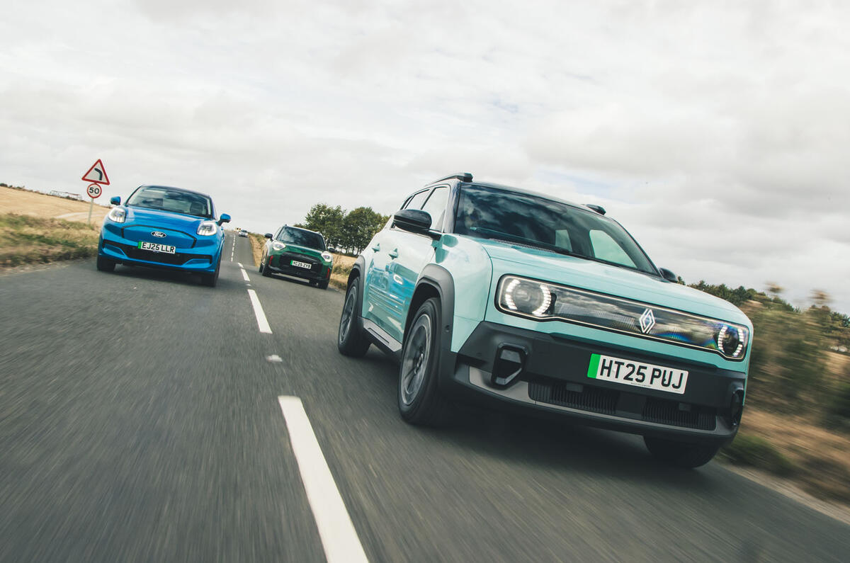 Renault 4 Ford Puma Gen E Mini Aceman