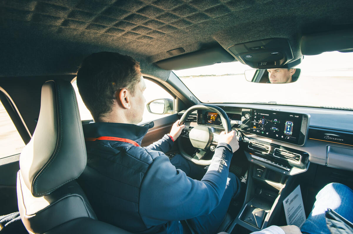 renault 4 savane 2025 mark tisshaw driving