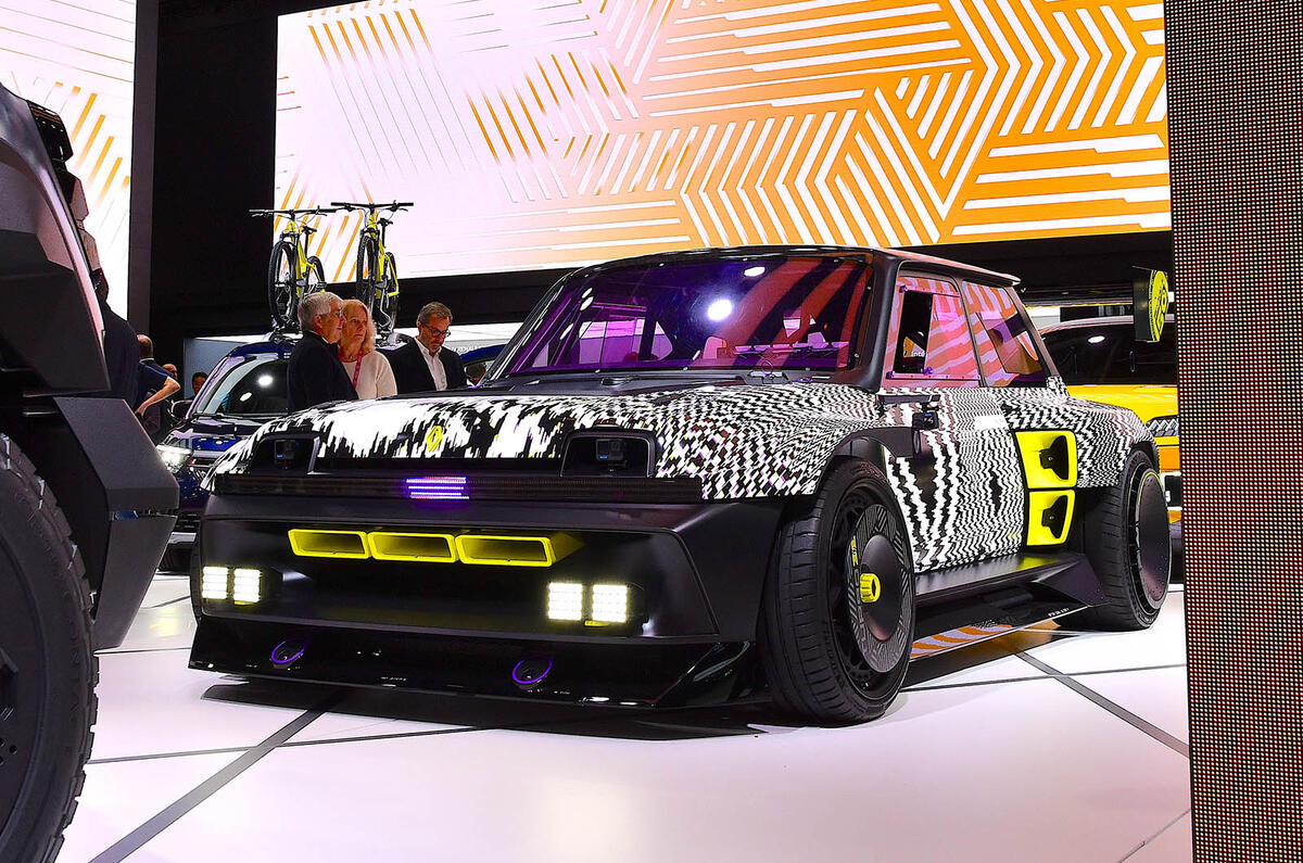 renault 5 turbo 3e concept paris motor show 07 front static renault 5 turbo 3e concept paris motor show 07 front static