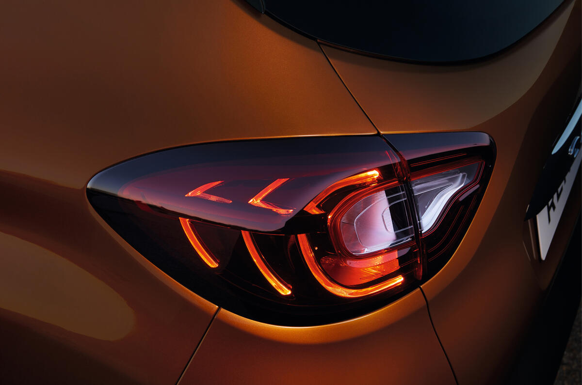 Facelifted Renault Captur on sale now priced from £15,355 