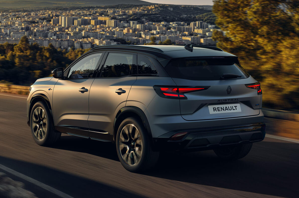 Renault Austral 2025 facelift rear quarter Renault Austral 2025 facelift rear quarter