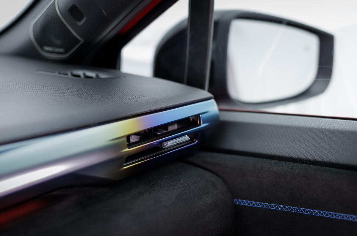 Renault Clio 2027 dashboard titanium effect