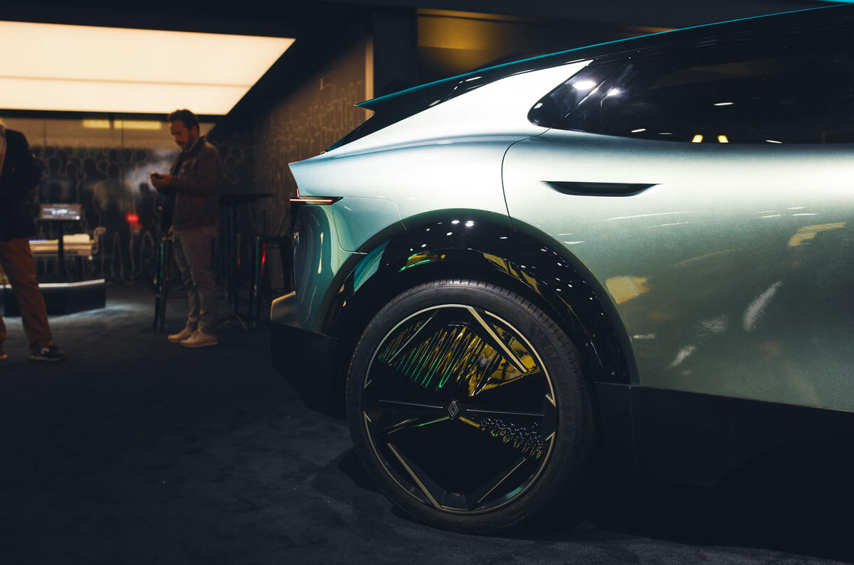 Renault Embleme Paris 2024 rear quarter detail Renault Embleme Paris 2024 rear quarter detail