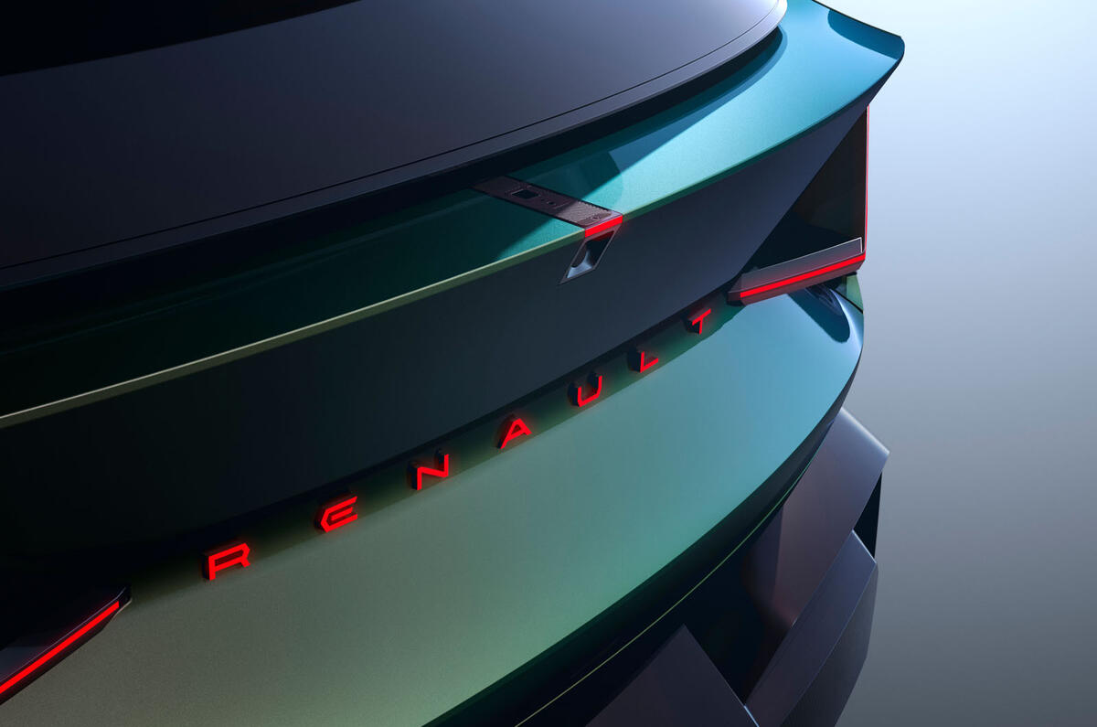 Renault Embleme rear spoiler Renault Embleme rear spoiler