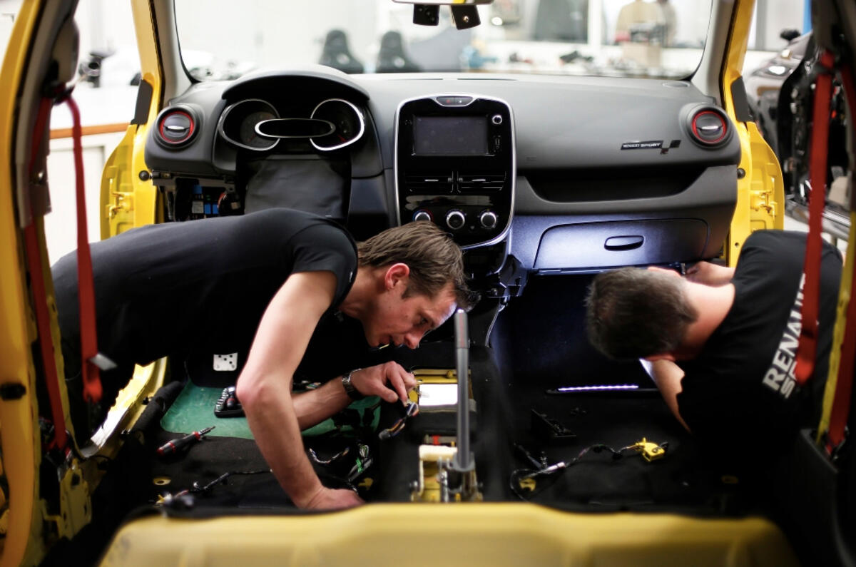 Renault Clio Renault Sport KZ 01 leaked picture side