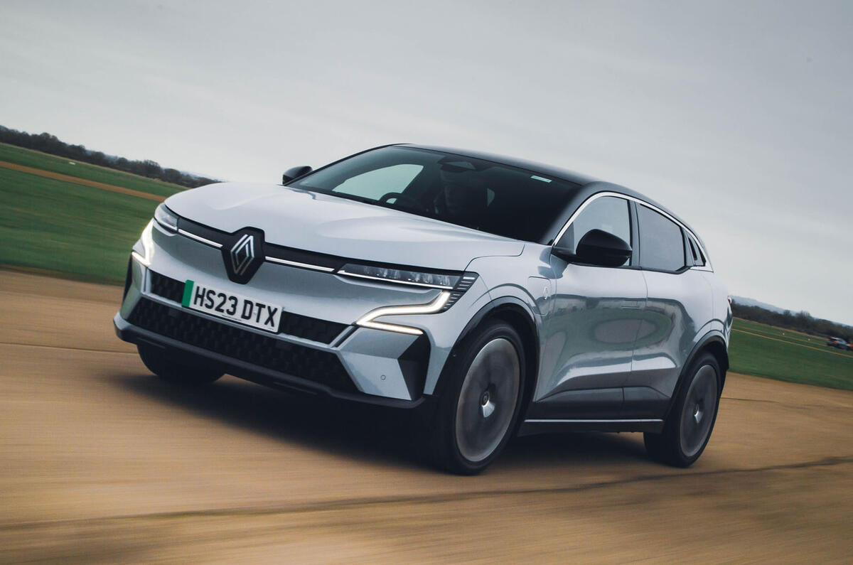 Renault Megane front quarter tracking