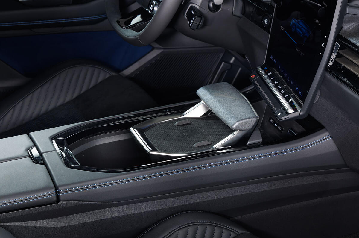 Renault Rafale interior centre console