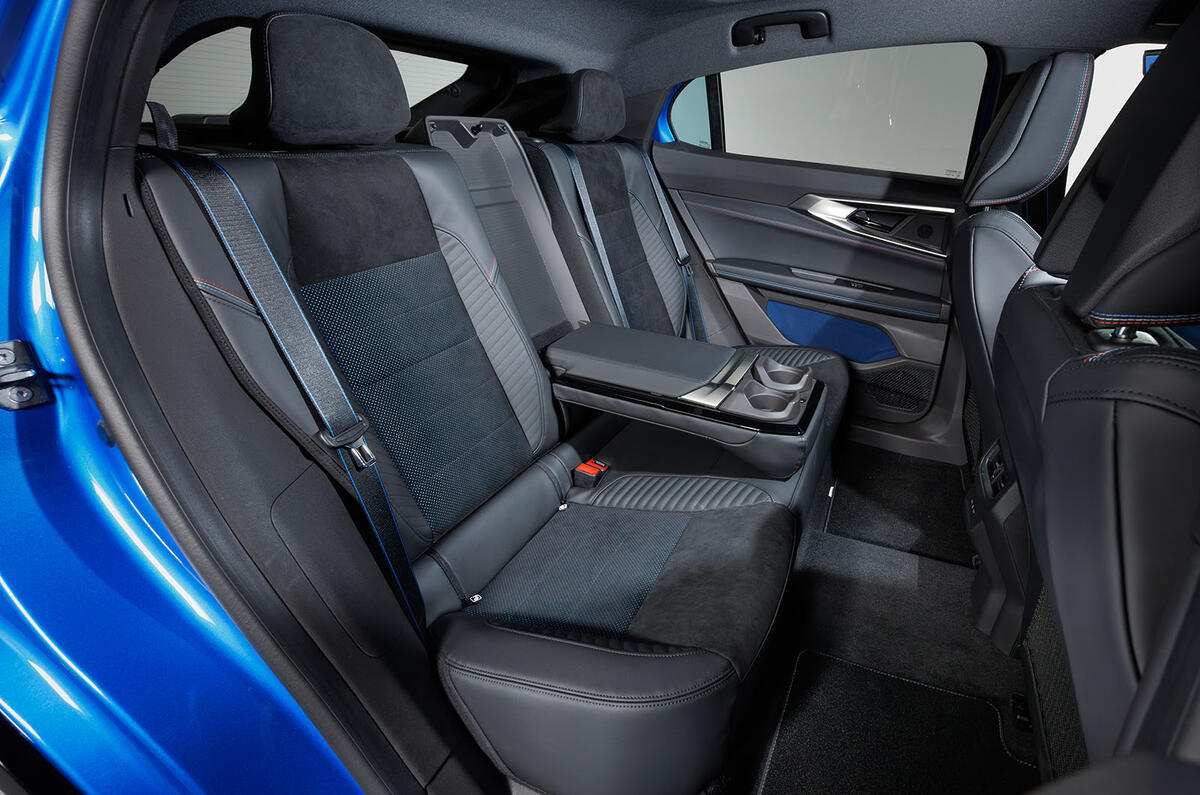 Renault Rafale rear seats