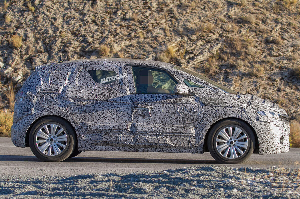 renault-scenic-0004.jpg