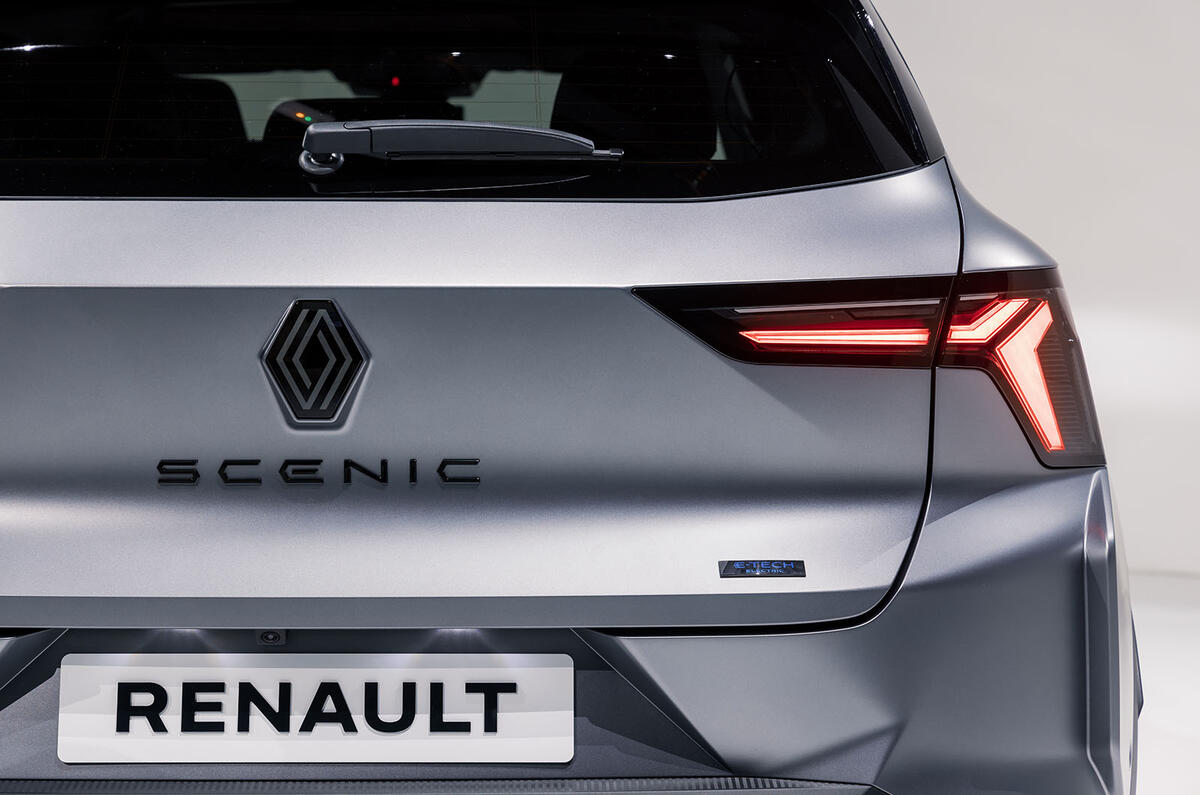 Renault Scenic 2024 Alpine rear profile Renault Scenic 2024 Alpine rear profile
