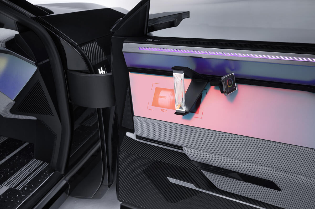 Renault Scenic concept door card detail Renault Scenic concept door card detail