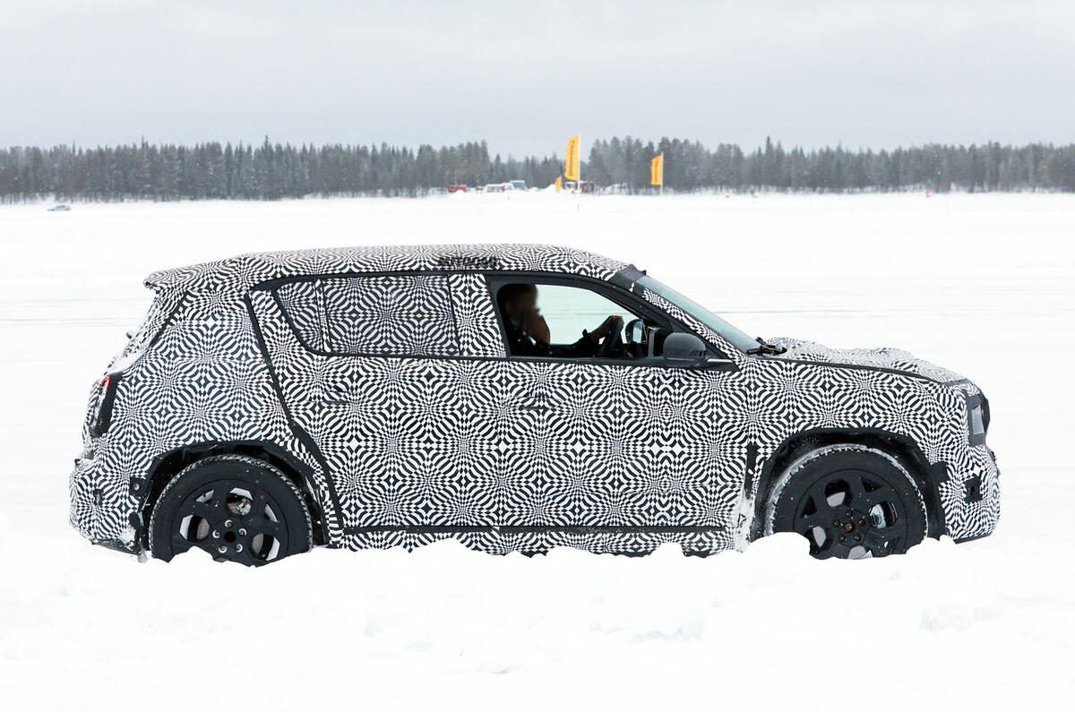 Renault 4 prototype testing on snow 18 Renault 4 prototype testing on snow 18