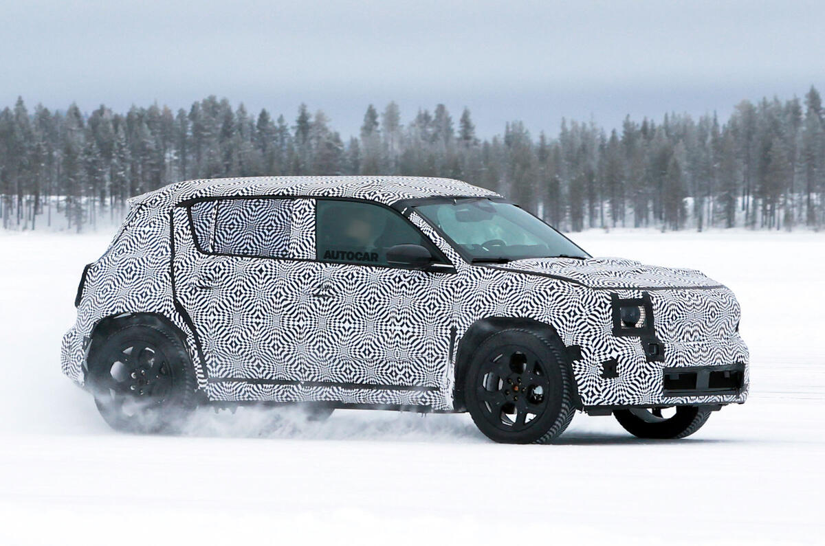 Renault 4 prototype testing on snow 5