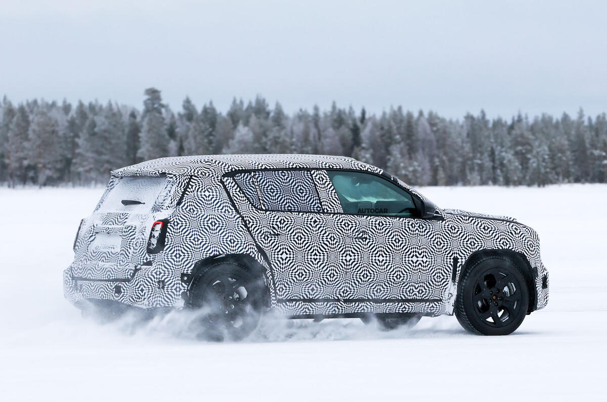 Renault 4 prototype testing on snow 8 Renault 4 prototype testing on snow 8