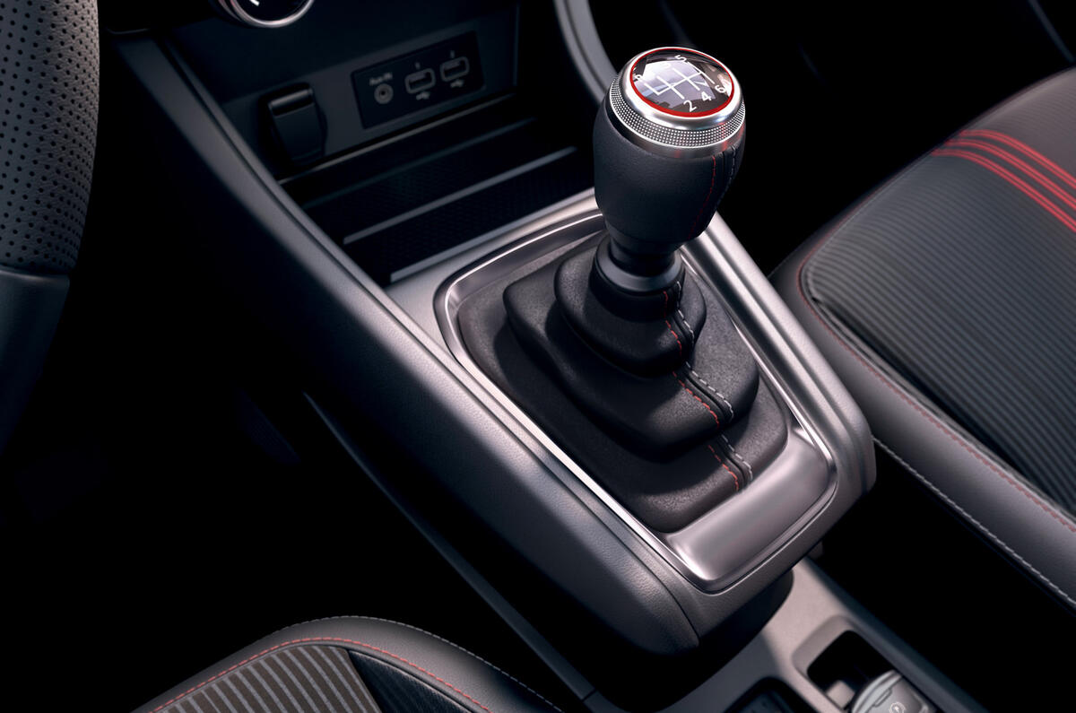 RENAULT CAPTUR  R.S. LINE (15)