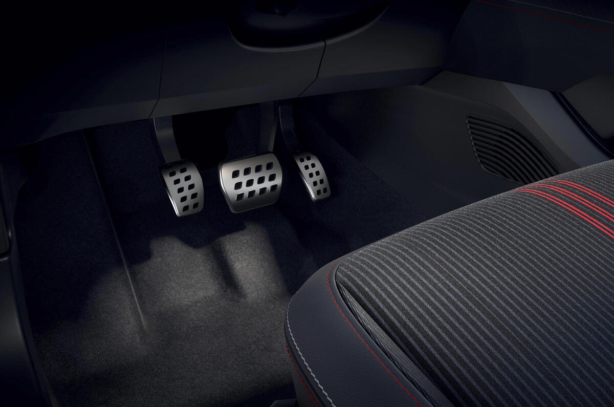 RENAULT CAPTUR  R.S. LINE (16)