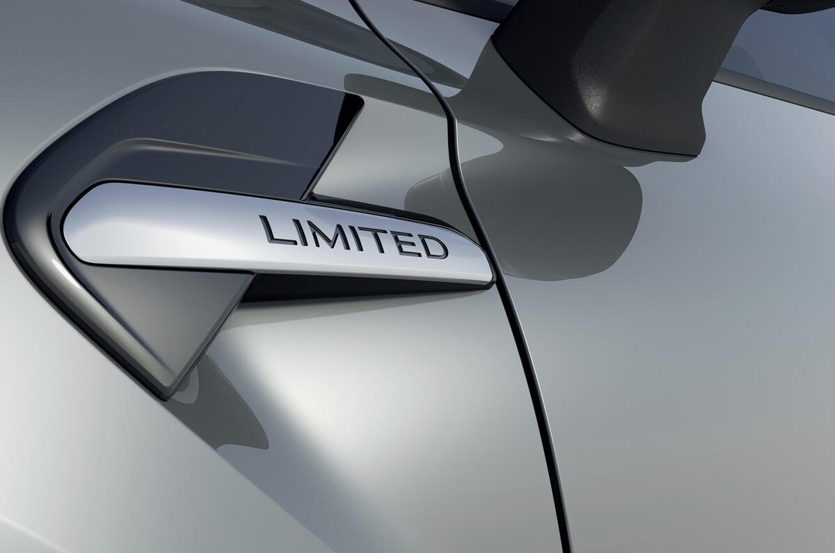 RENAULT CAPTUR SE LIMITED (1)