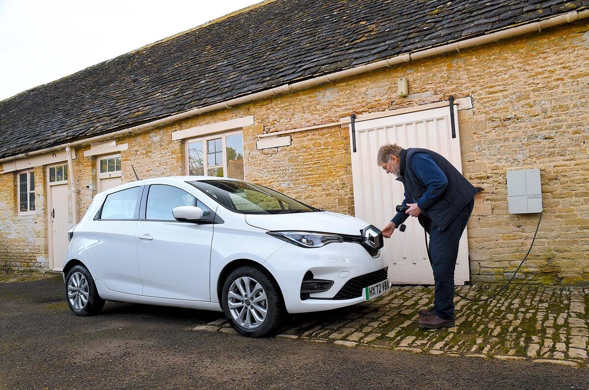 Renault Zoe charging Renault Zoe charging