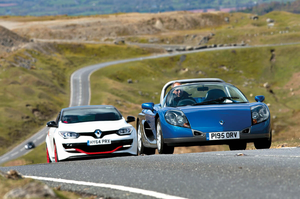 Mégane Trophy-R v Clio Trophy v Sport Spider