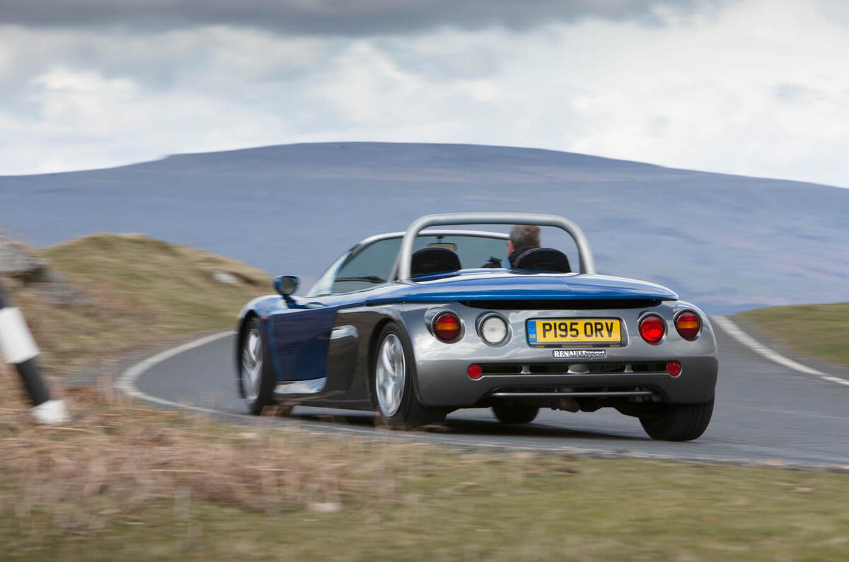 Mégane Trophy-R v Clio Trophy v Sport Spider