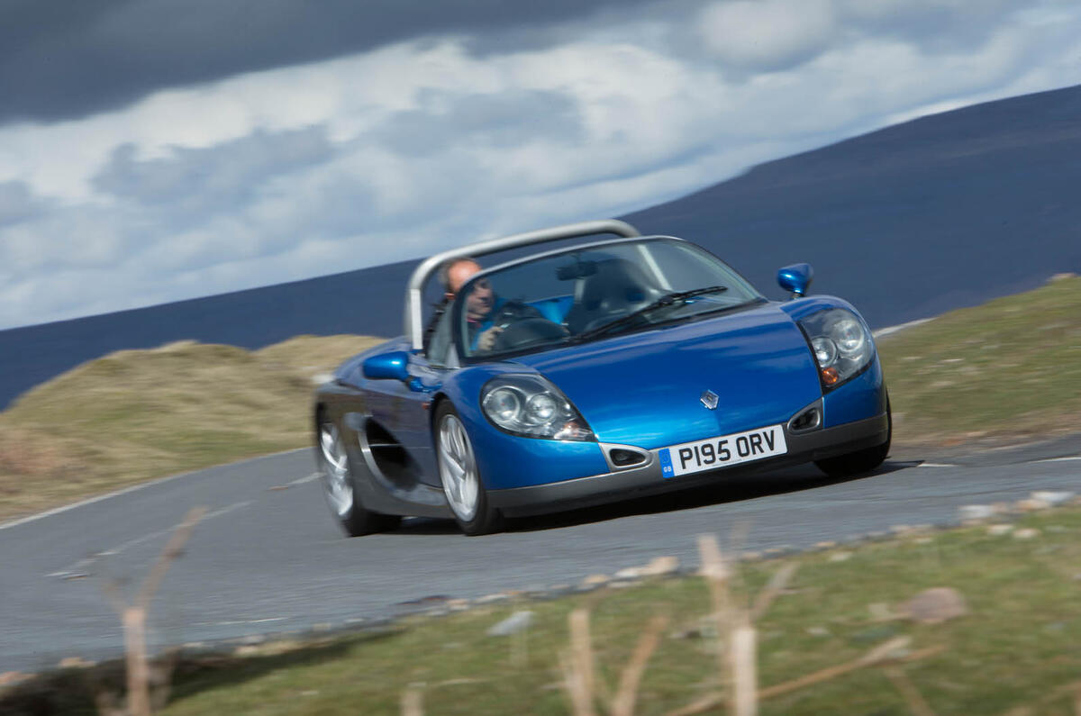 Mégane Trophy-R v Clio Trophy v Sport Spider