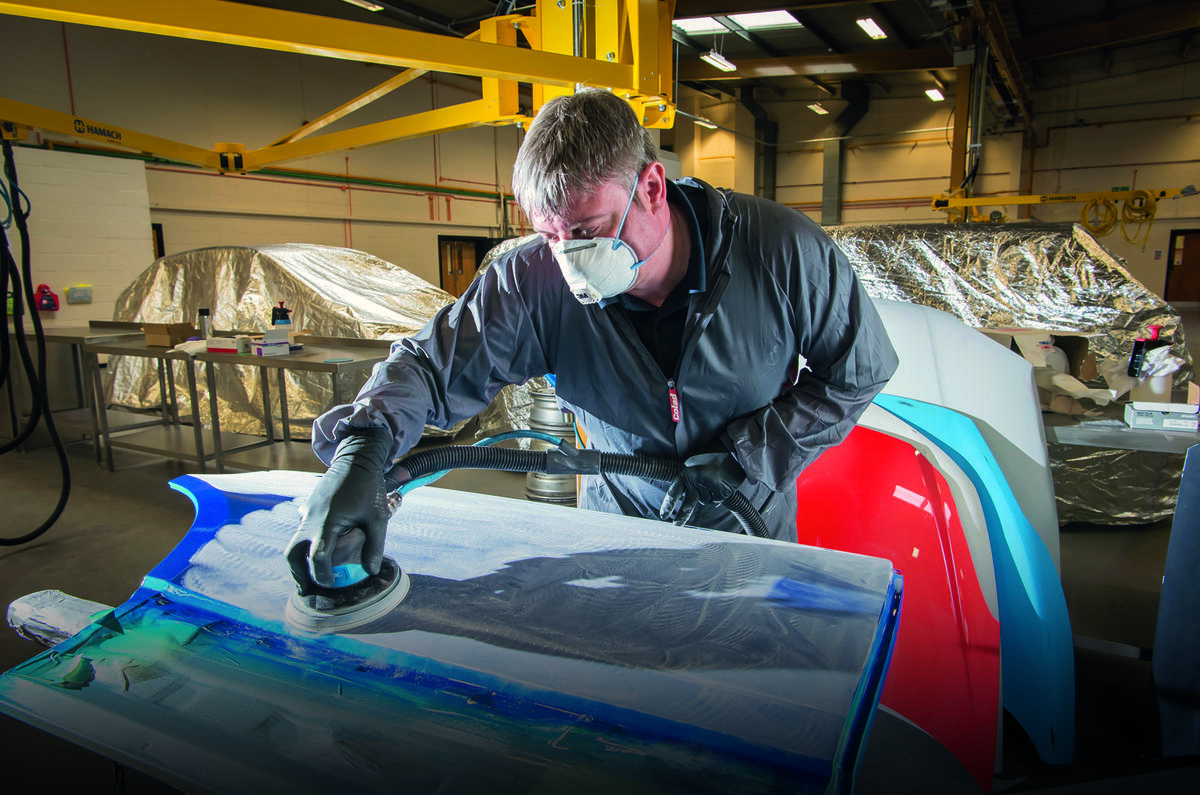Repair insurance door workshop