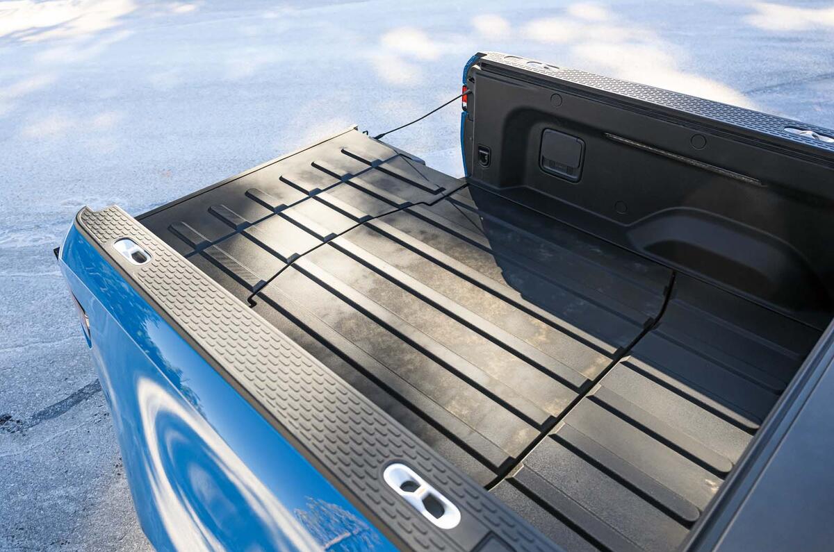 Rivian R1T pick up bed Rivian R1T pick up bed