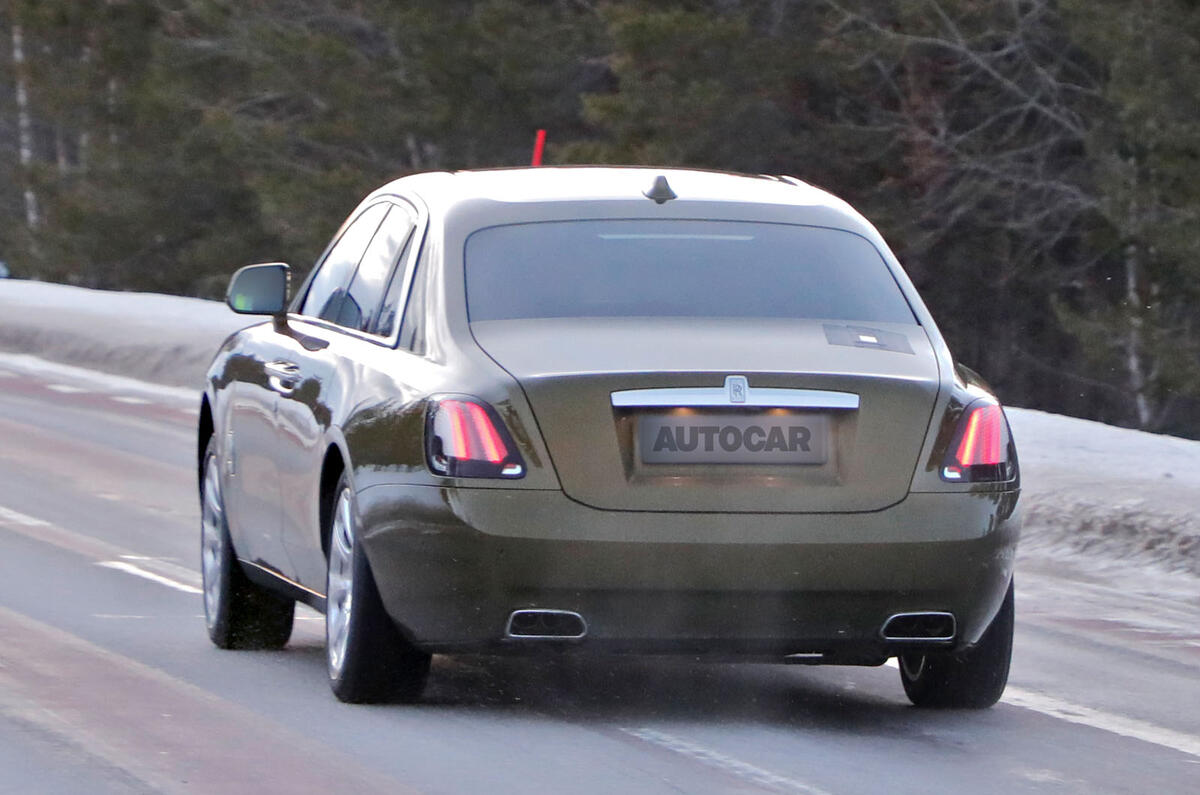 Rolls Royce Ghost facelift camo rear accelerating Rolls Royce Ghost facelift camo rear accelerating