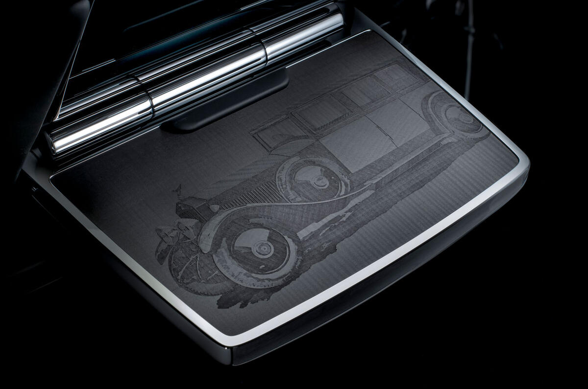Rolls Royce Phantom Centenary rear table Rolls Royce Phantom Centenary rear table