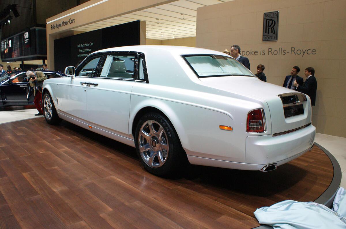 Rolls-Royce Phantom Serenity showcases bespoke design ...