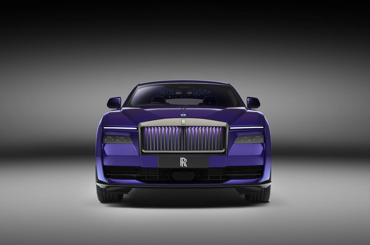 Rolls Royce Black Badge Spectre front light up grille Rolls Royce Black Badge Spectre front light up grille
