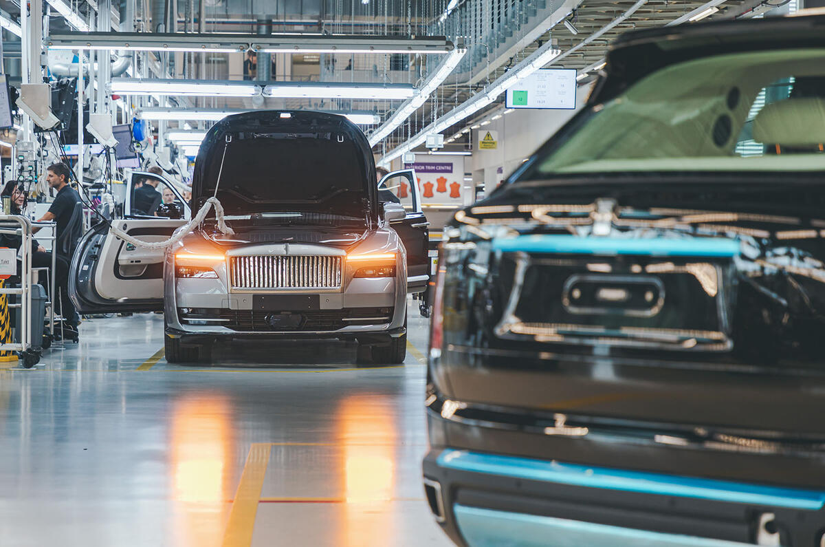 Rolls Royce Spectre and Cullinan factory