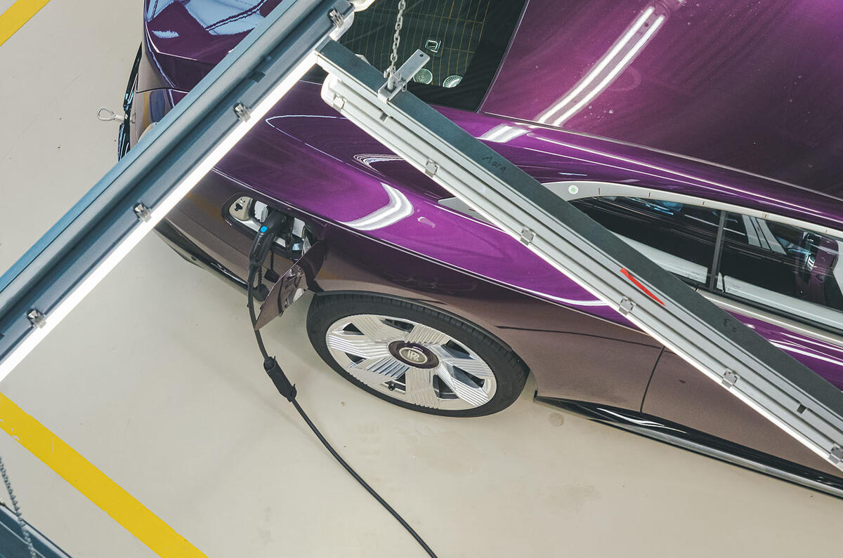 Rolls Royce Spectre charging
