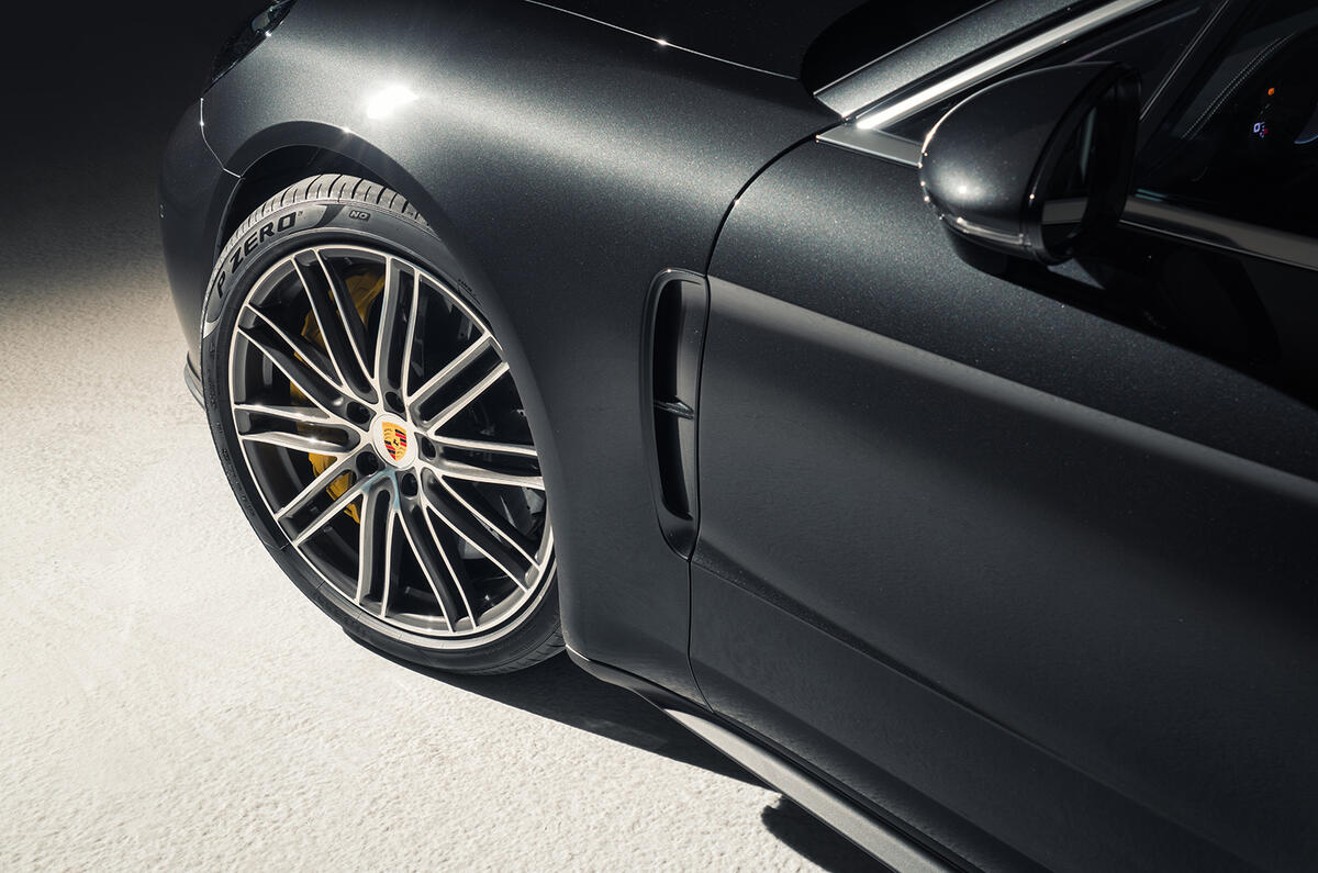 2016 Porsche Panamera