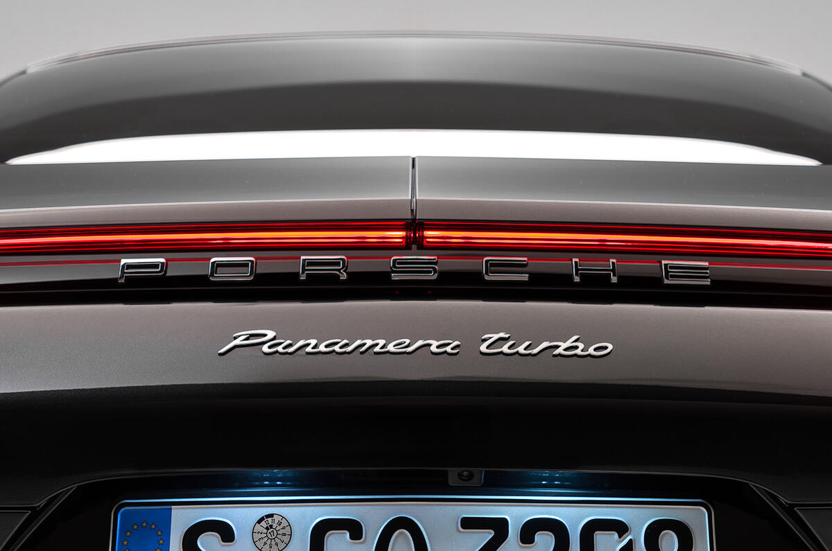 2016 Porsche Panamera