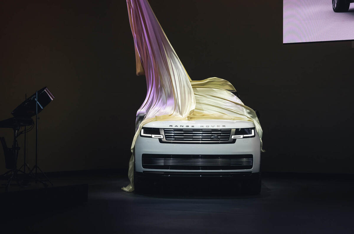 RR 22MY REVEAL ROH 261021 09 8253 RR 22MY REVEAL ROH 261021 09 8253