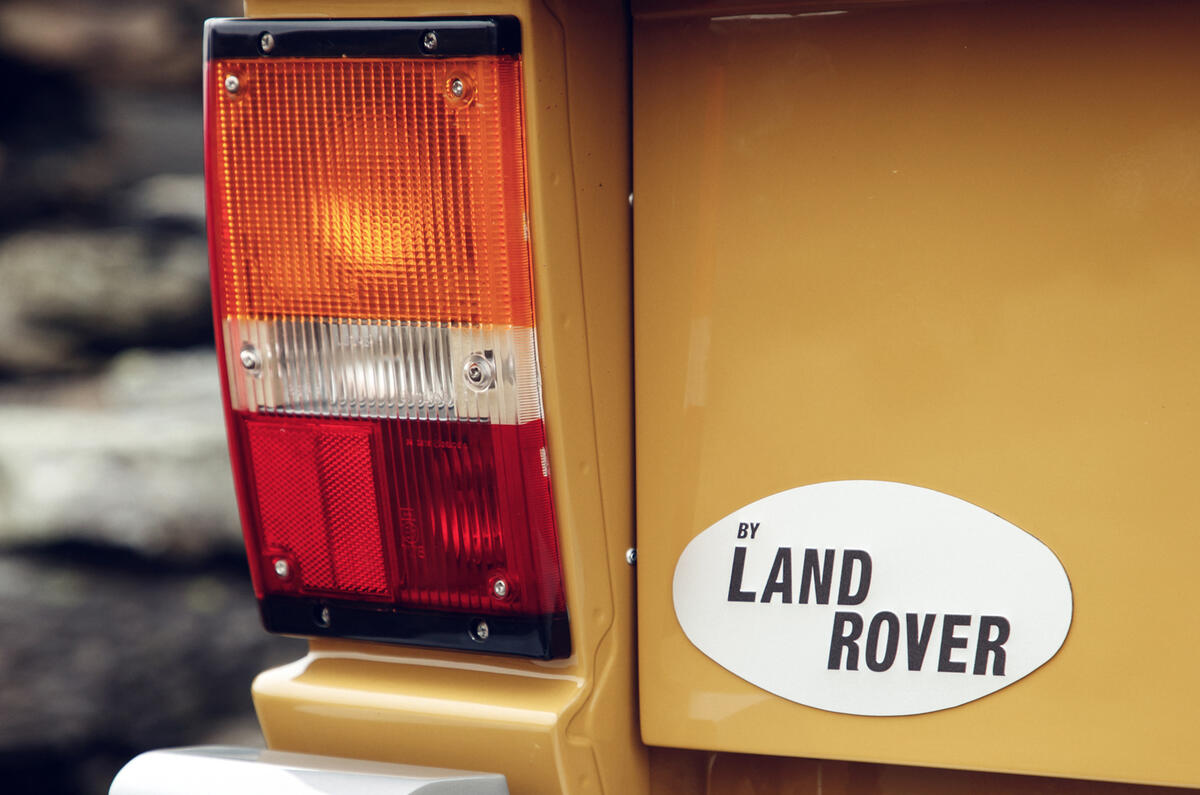 1978 two-door Range Rover tail lights