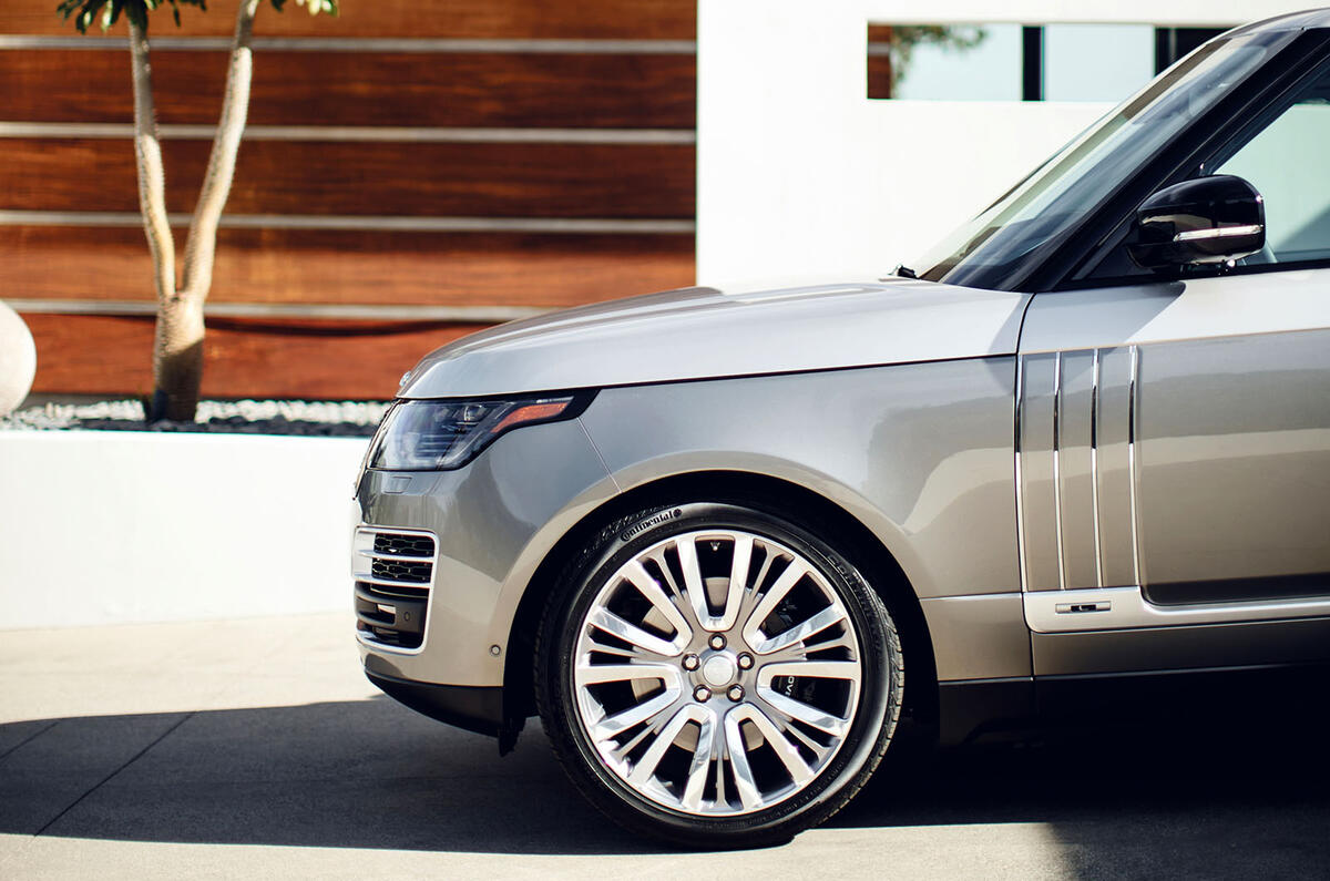 Range Rover SVAutobiography revealed ahead of LA motor show