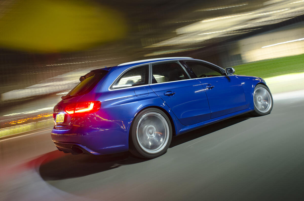 Audi RS4 spy shots