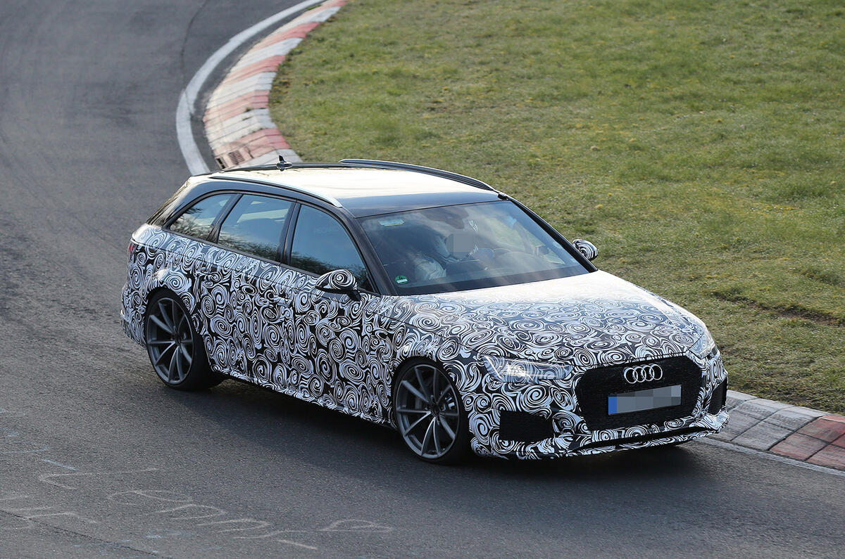 Audi RS4 spy shots