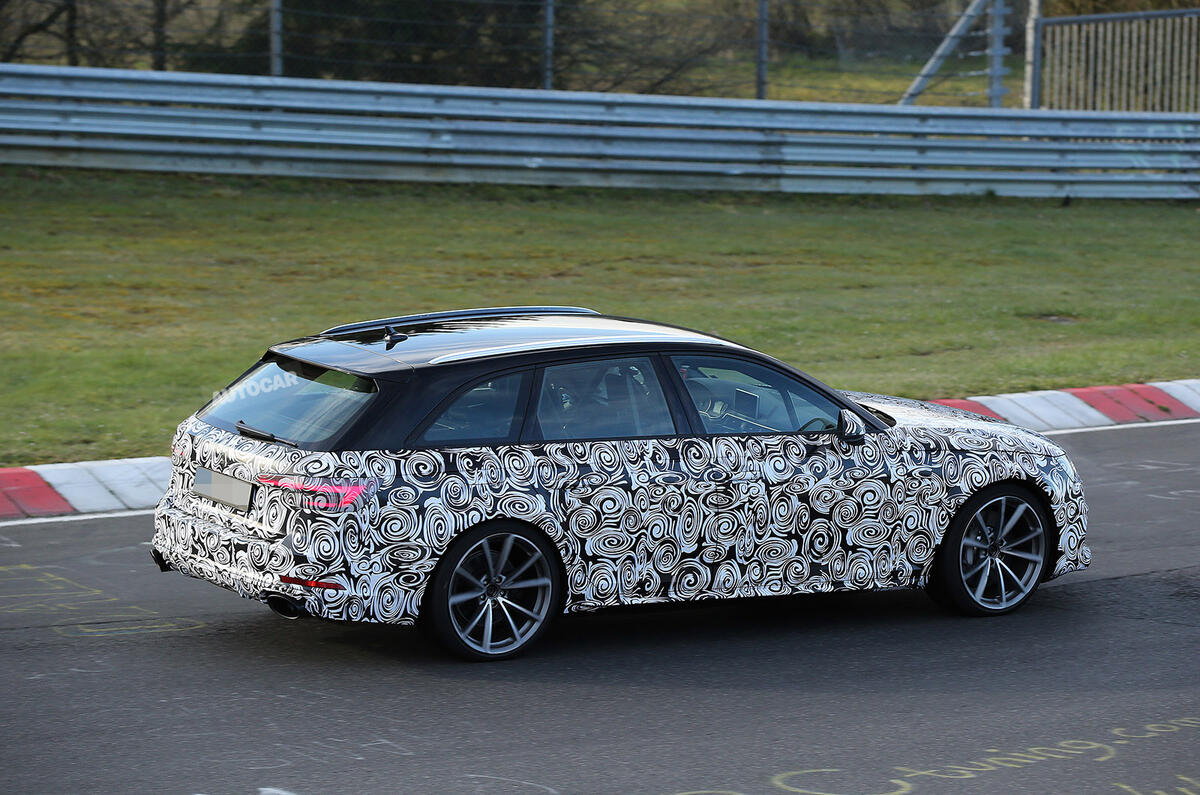 Audi RS4 spy shots