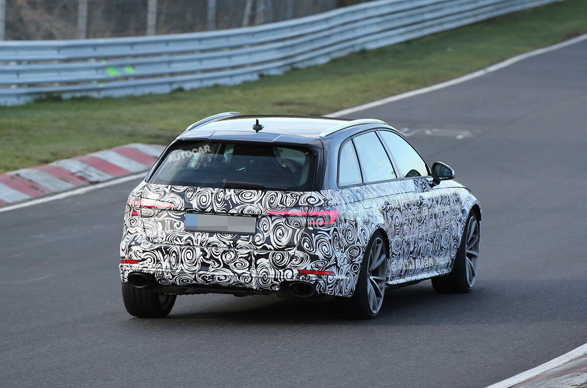 Audi RS4 spy shots