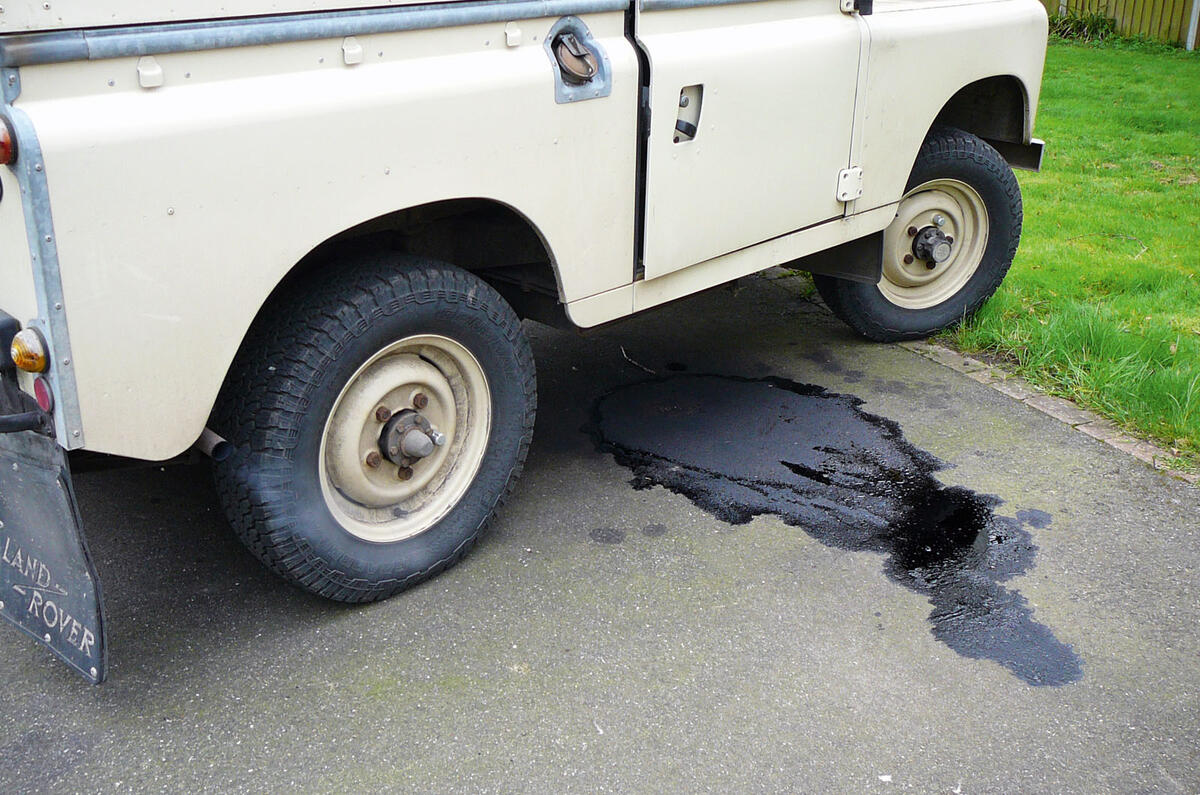 Ruppert's Land Rover Series 3 - leaking