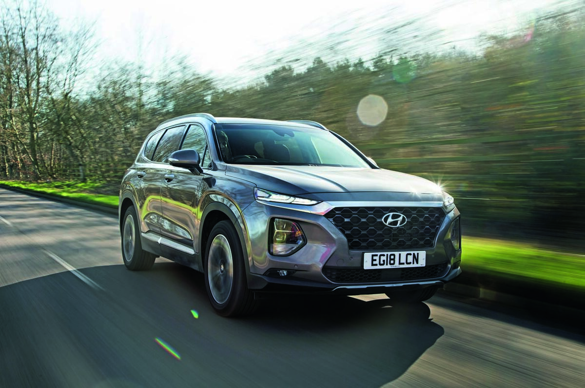 Hyundai Santa Fe driving - front