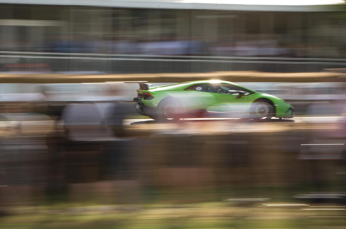 LAMBORGHINI HURACAN PERFORMANTE