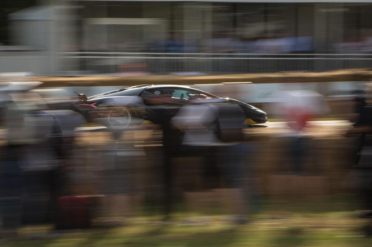 LAMBORGHINI CENTENARIO