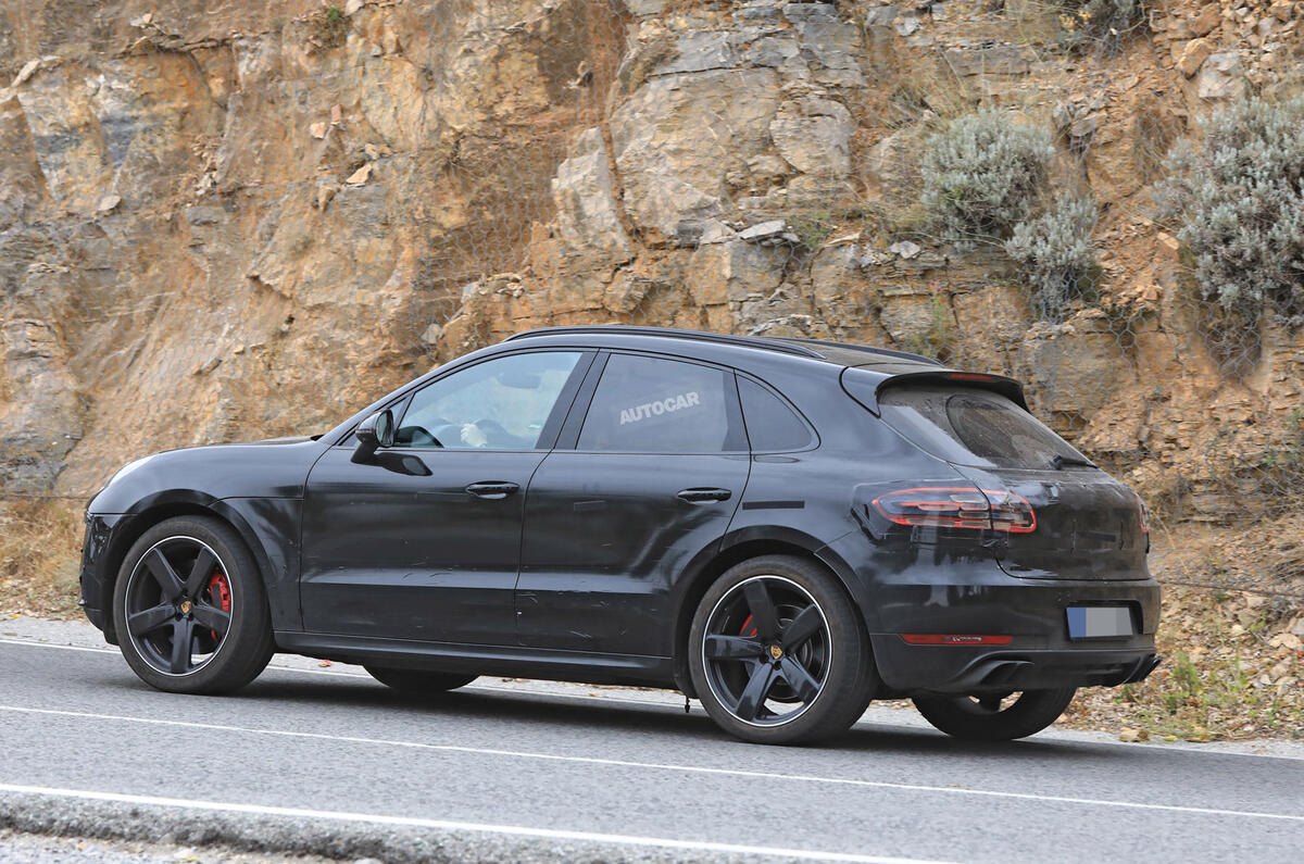 2018 Porsche Macan – new turbo V6 engines and restyled interior due