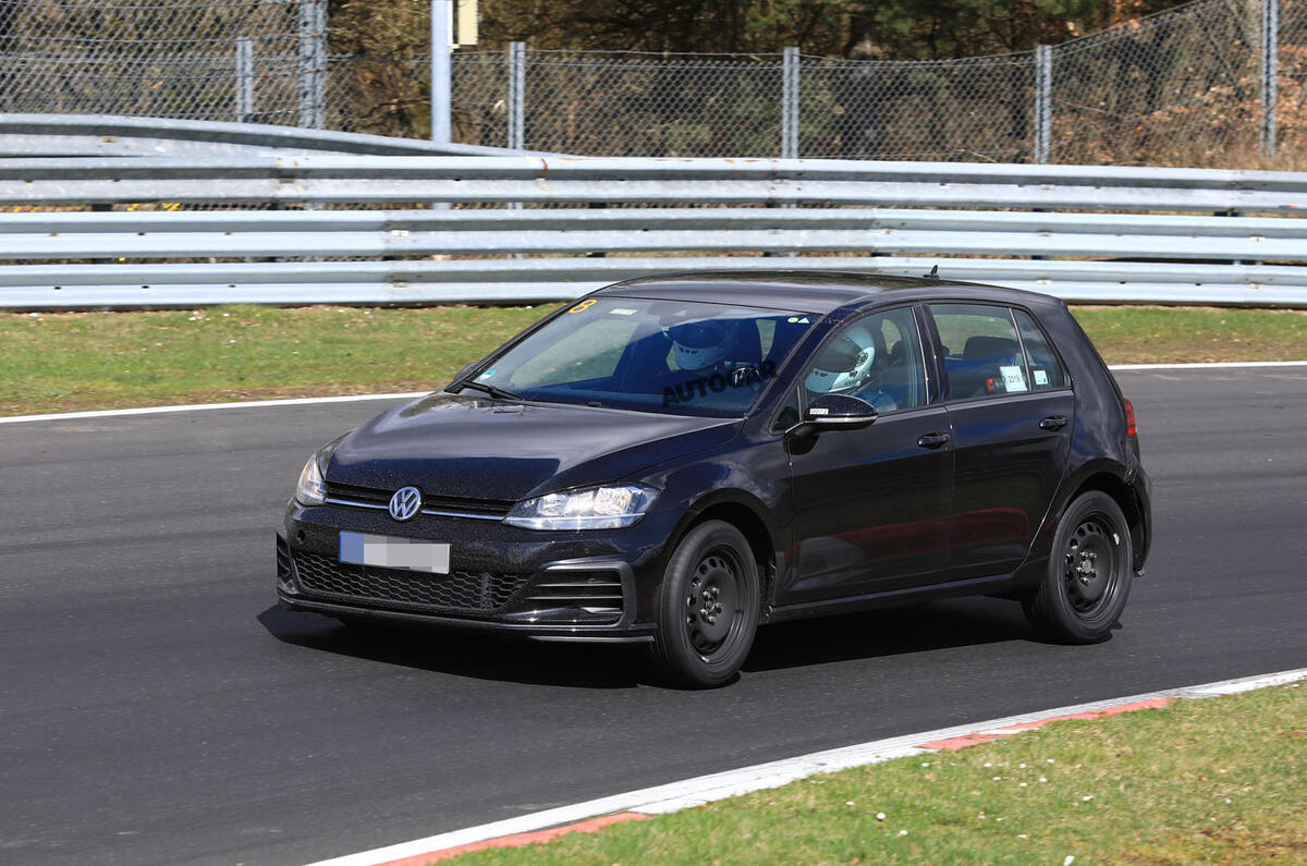 2019 Volkswagen Golf Mk8: first pictures show new cabin tech